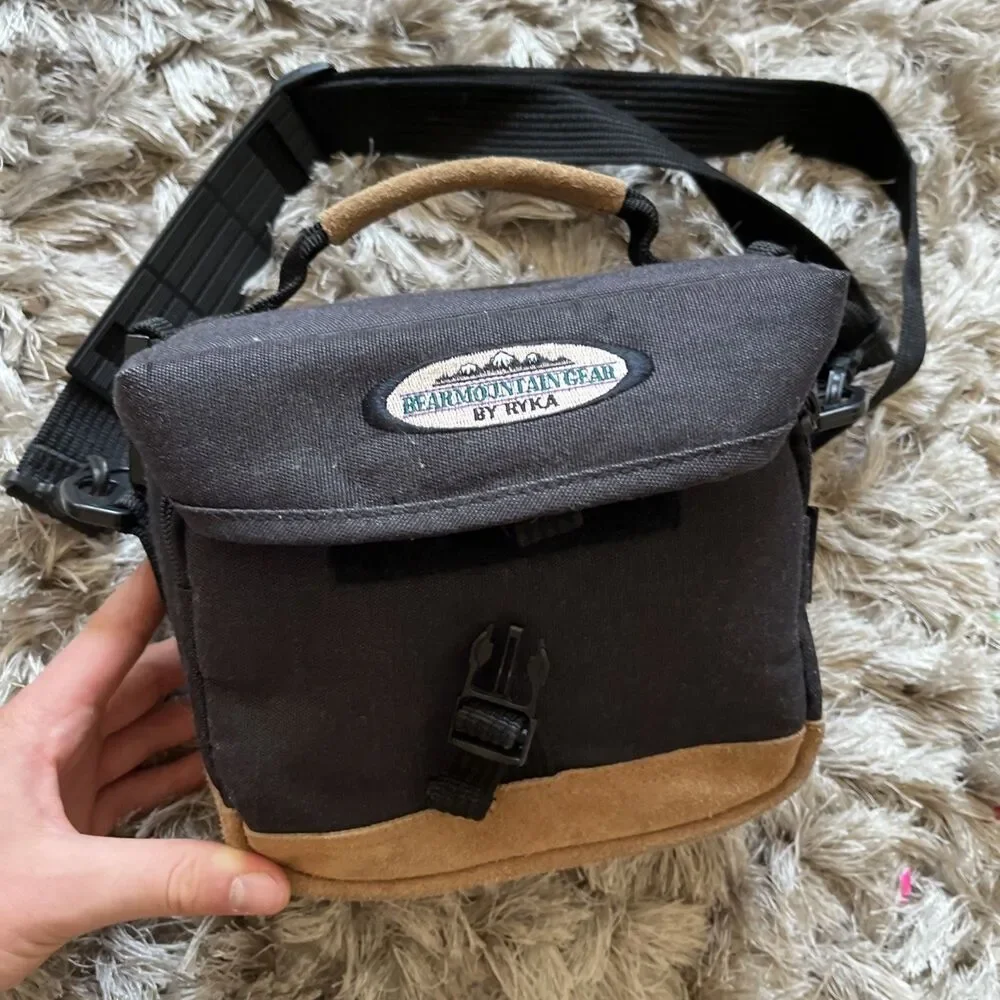 Vintage Ryka Bear Mountain Gear Camera Bag Case Gear Bag amazing condition!